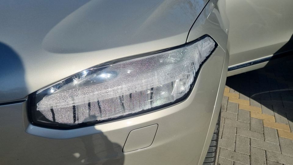 Párásodó, beázó fényszóró belülről